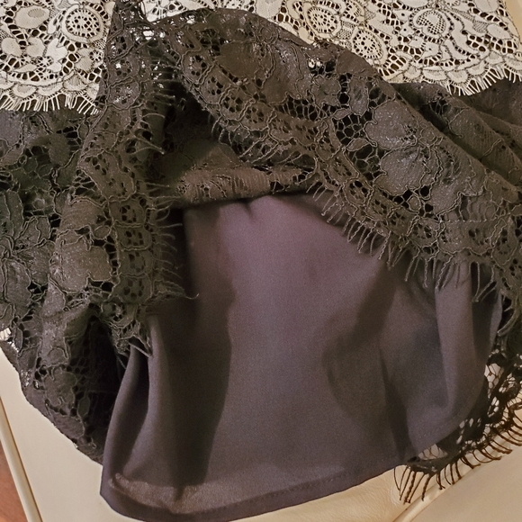 NWT SZ XS EXQUISITE LACE DRESS! HAPPY HOLIDAYS! - Picture 8 of 8